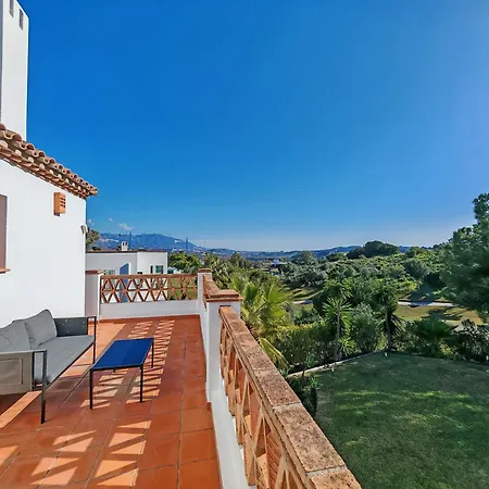 Willa La Cala Golf Stunning Views And Heated Pool Malaga